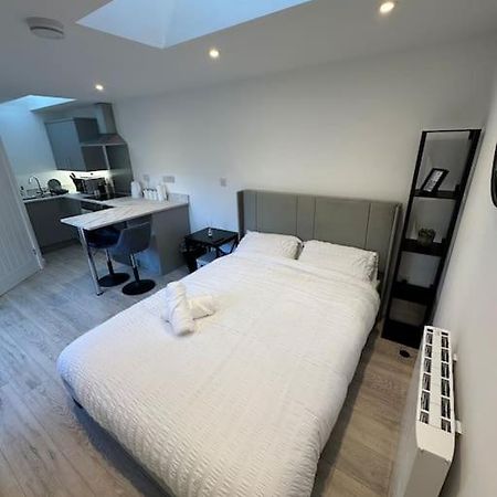 Whitsun Studio - Brand New Listing! Bristol Esterno foto